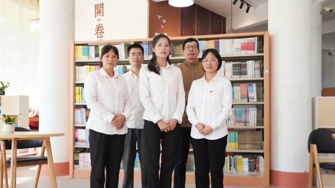 英華附中7名教師榮獲市級教育教學(xué)先進(jìn)個人稱號