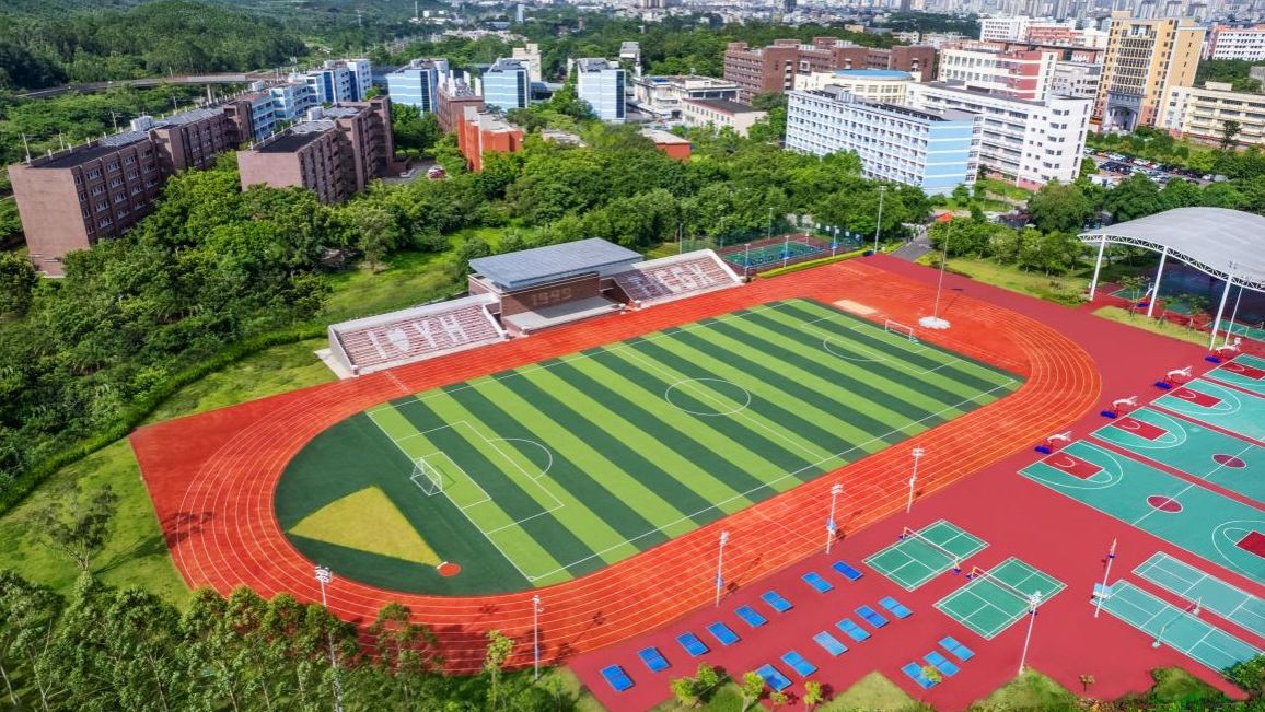 廣西英華探校日記《田徑場(chǎng)》