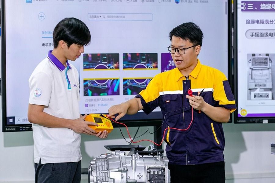 新能源汽車實訓(xùn)室