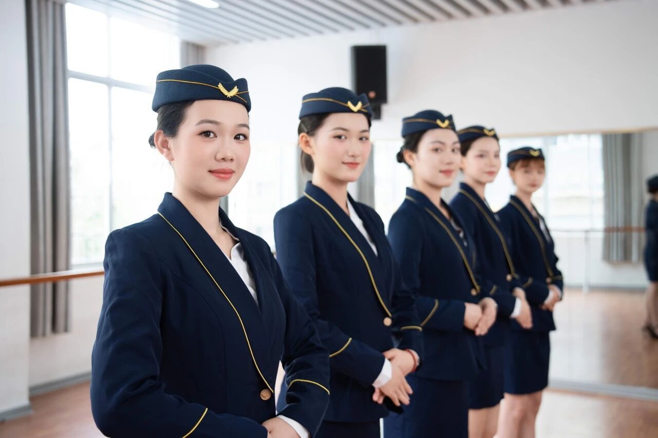 廣西英華國(guó)際職業(yè)學(xué)院城軌學(xué)生實(shí)訓(xùn)