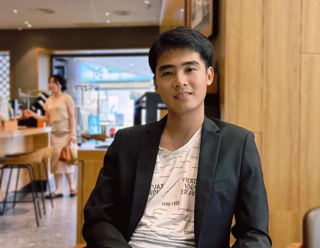 麥鐮麒 2017級應(yīng)用泰語班