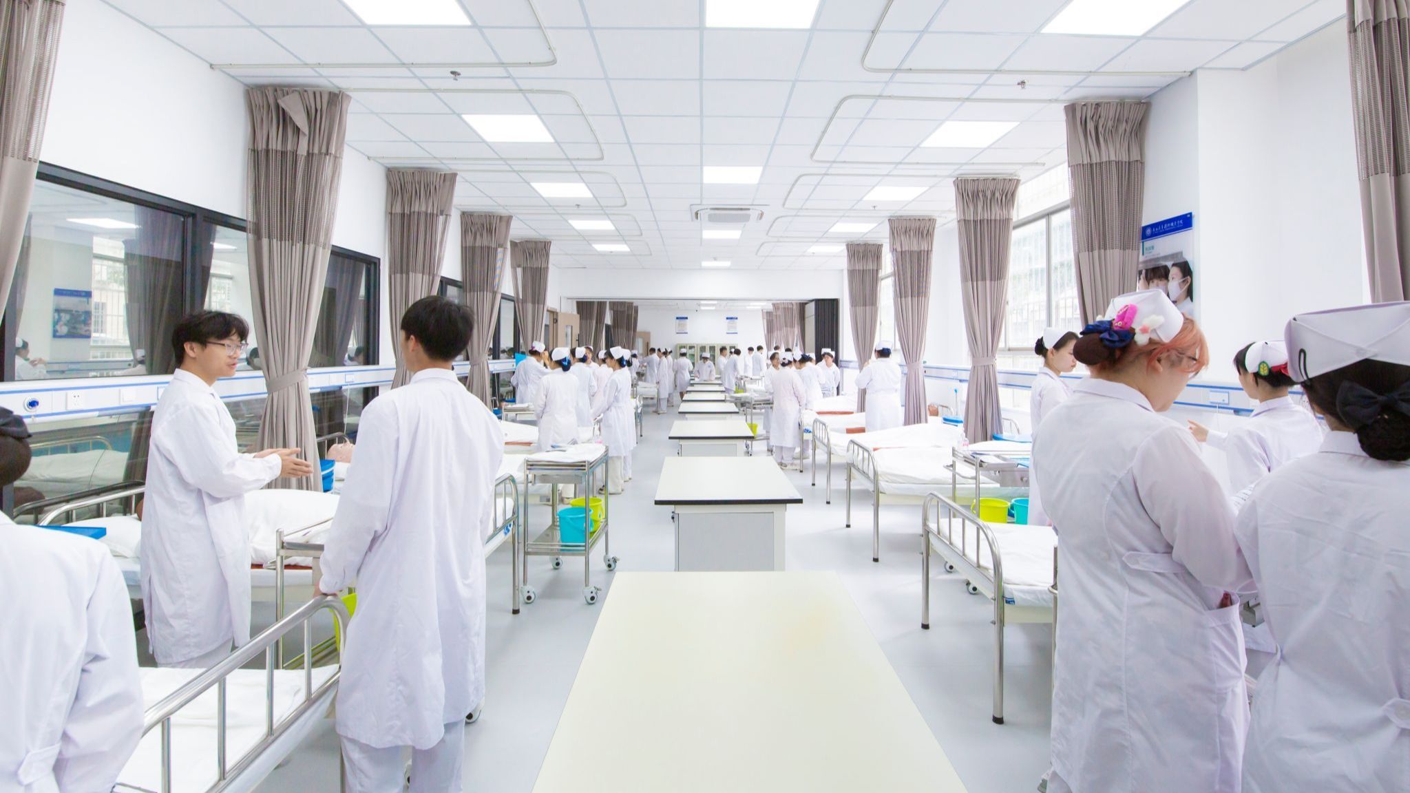 基礎(chǔ)護(hù)理實(shí)訓(xùn)室