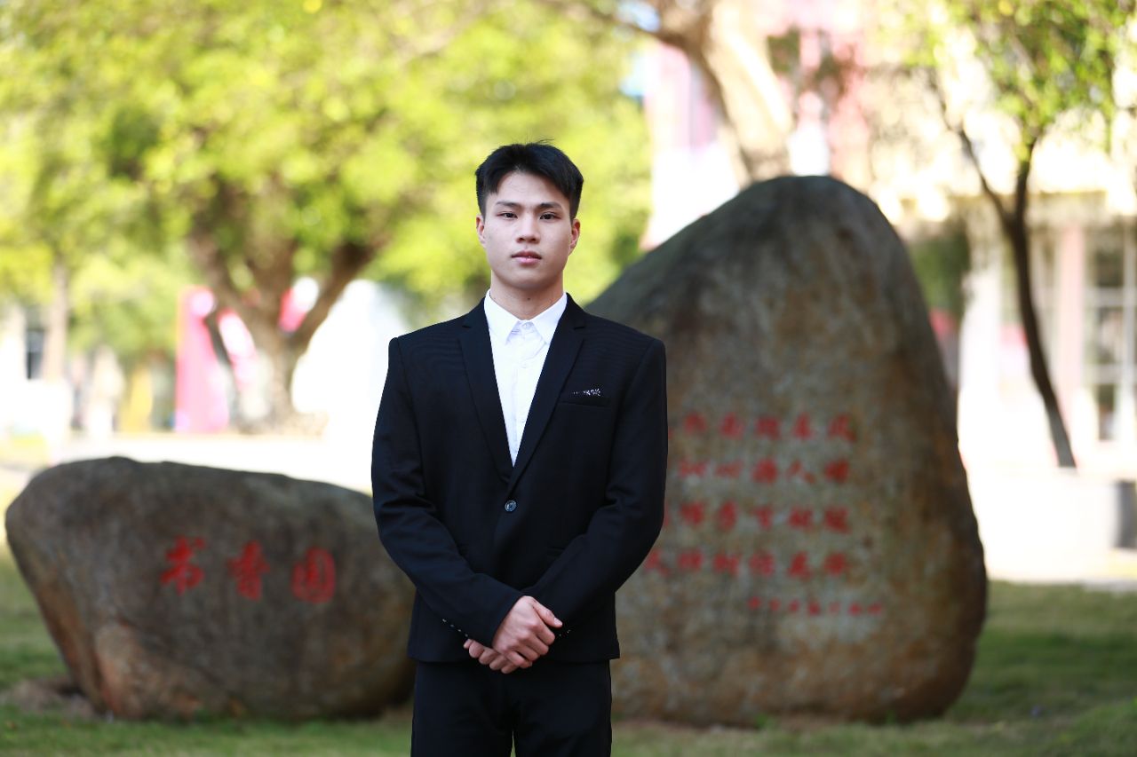 沈昌華 22級新能源汽車技術(shù) 