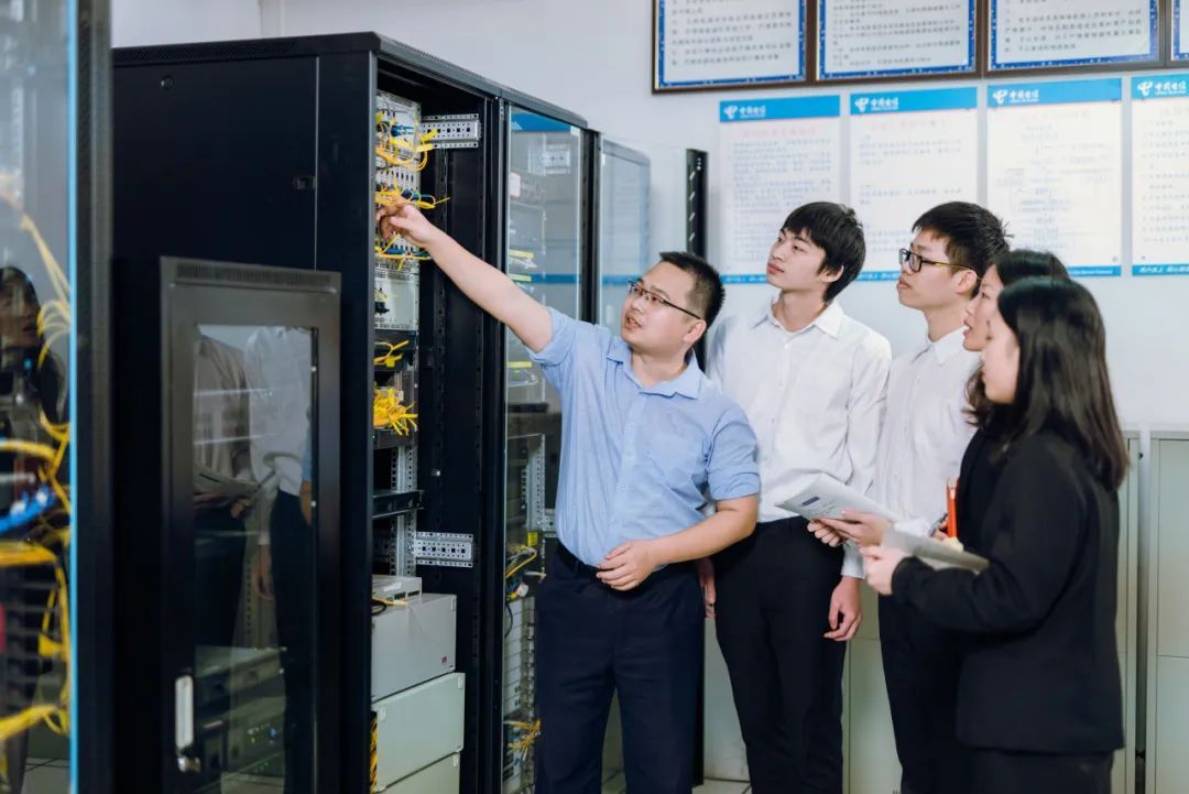 計(jì)算機(jī)網(wǎng)絡(luò)技術(shù)專業(yè)實(shí)訓(xùn)室