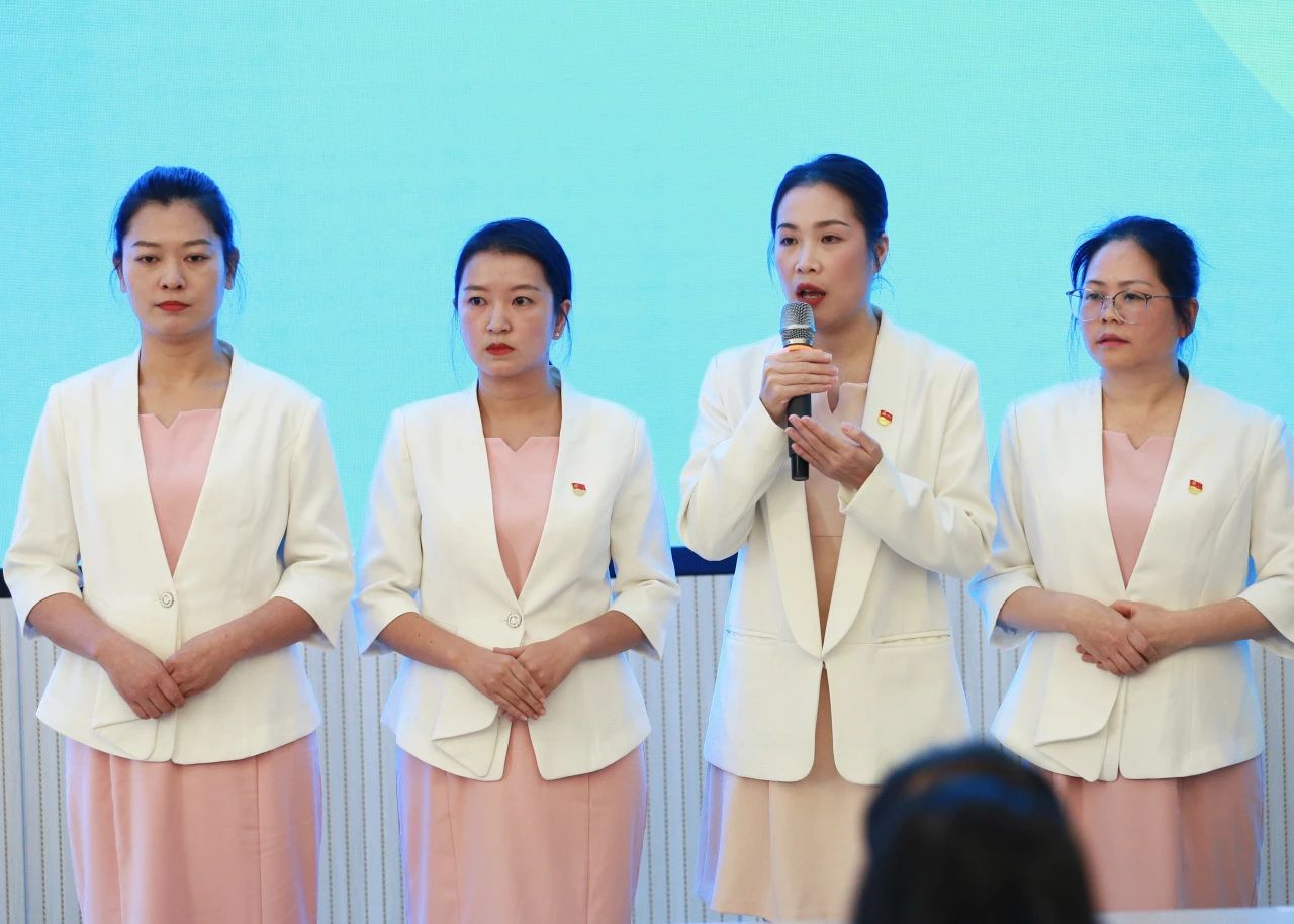 經(jīng)濟(jì)與管理學(xué)院劉聰,陳宏嬌,楊菲菲,楊艷萍,參賽課程《門(mén)店運(yùn)營(yíng)管理》 經(jīng)濟(jì)與管理學(xué)院劉聰,陳宏嬌,楊菲菲,楊艷萍,參賽課程《門(mén)店運(yùn)營(yíng)管理》