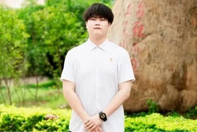 楊霖源：用“勤”與“勇”供自己上大學(xué)