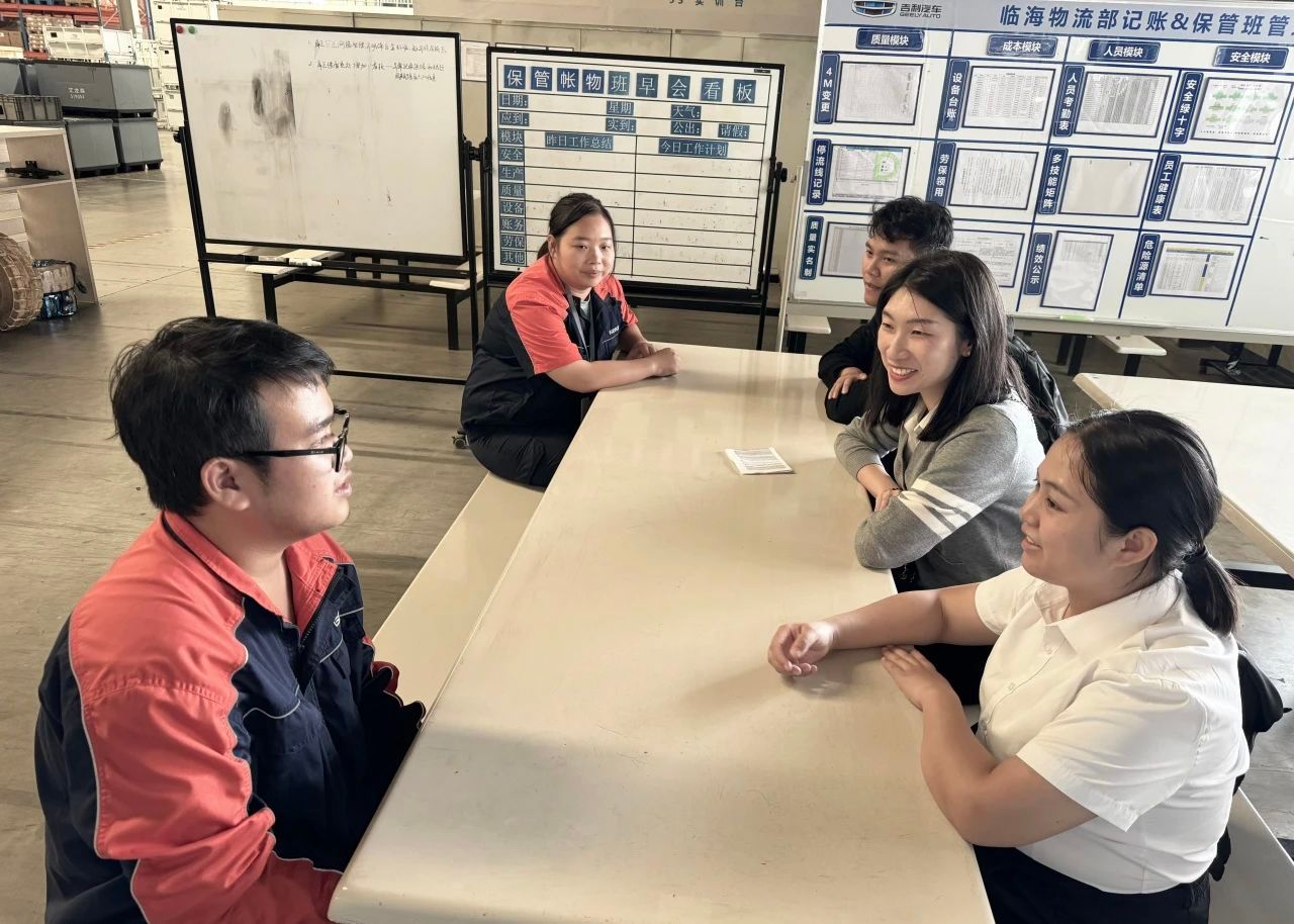 領(lǐng)導(dǎo)走訪學(xué)生