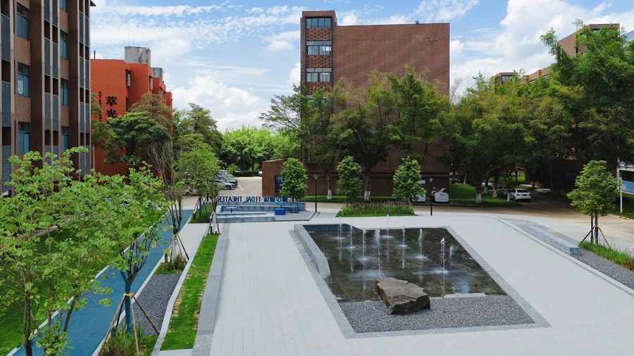 廣西英華「潮汐劇場(chǎng)」--打造海潮伴讀、星空暢談的理想校園