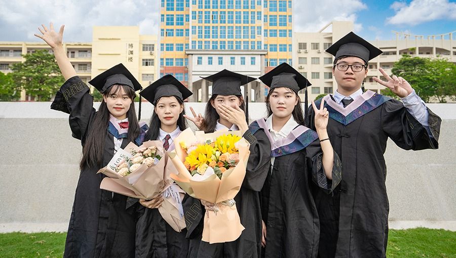 青春不散場| 2023屆學(xué)生畢業(yè)照征集活動