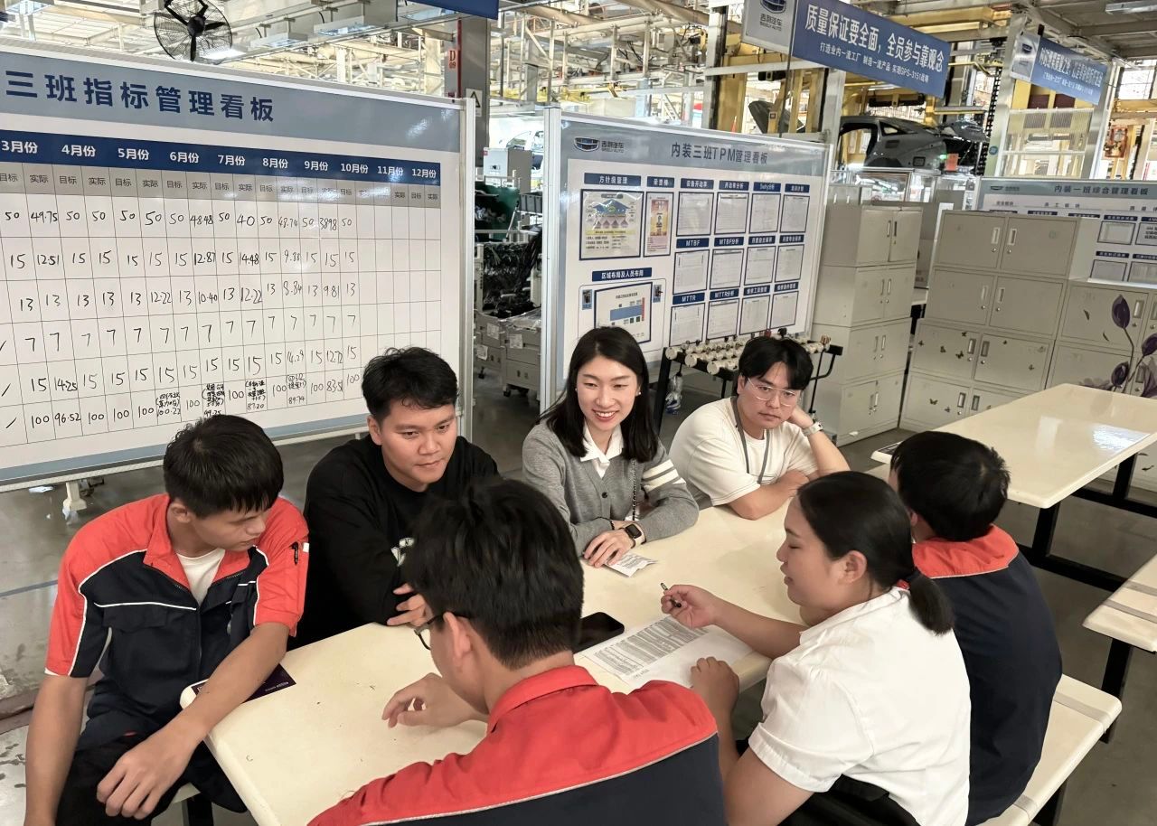 領(lǐng)導(dǎo)走訪學(xué)生