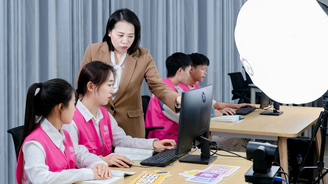 ?電子商務(wù)實(shí)訓(xùn)室