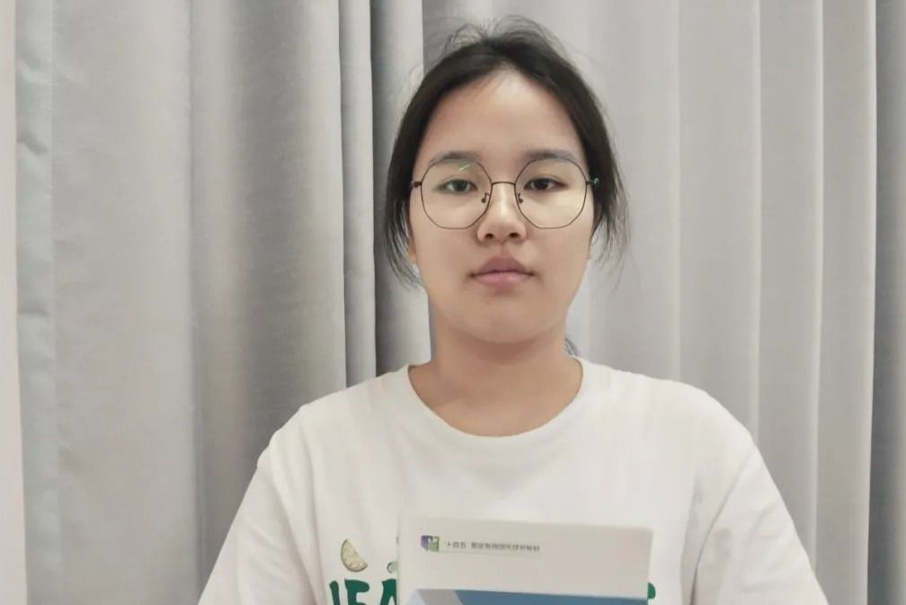 葉嫻：“只有不斷超越自己，才能獲得真正的成就”