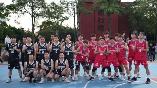 精彩“籃”不住，師生情誼深