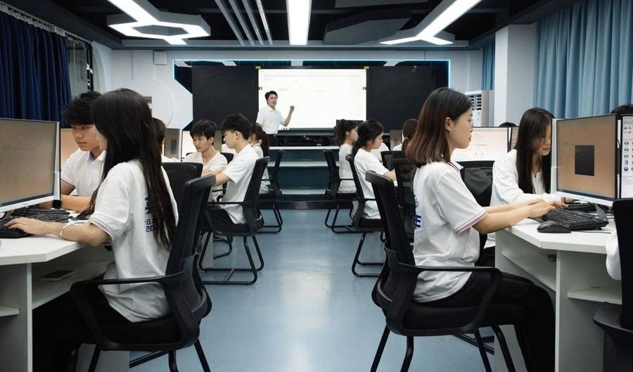 ?計算機網(wǎng)絡(luò)技術(shù)實訓(xùn)室