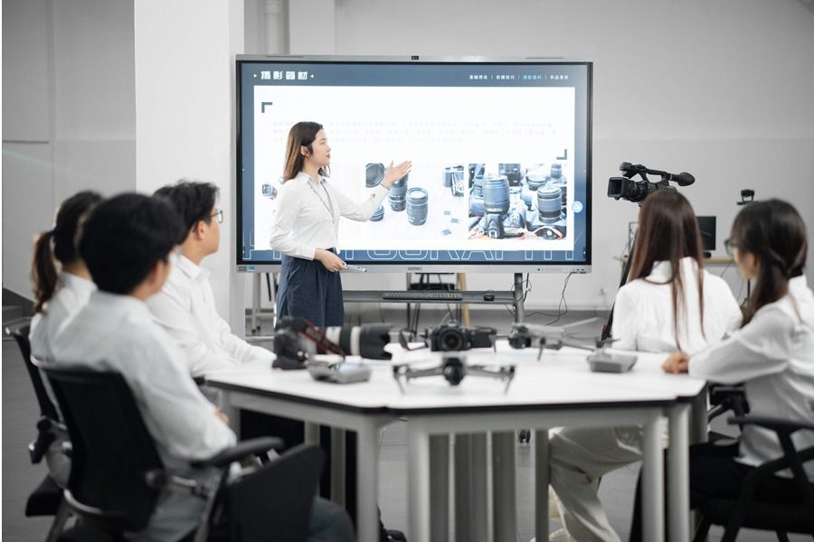 數(shù)字媒體專業(yè)實訓室