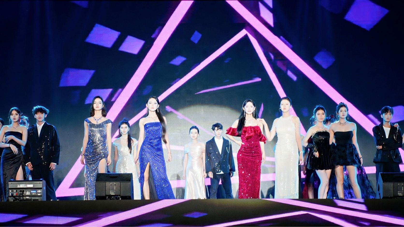 英華二十載，向海再出發(fā)！ 2025年開(kāi)學(xué)大典暨20周年校慶啟動(dòng)儀式璀璨落幕！