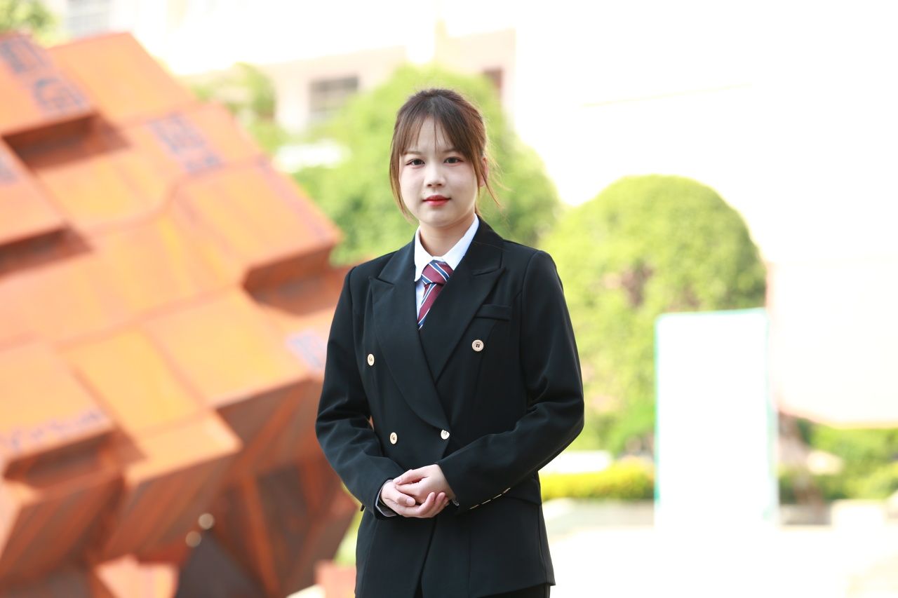 謝穎婕 工商企業(yè)管理