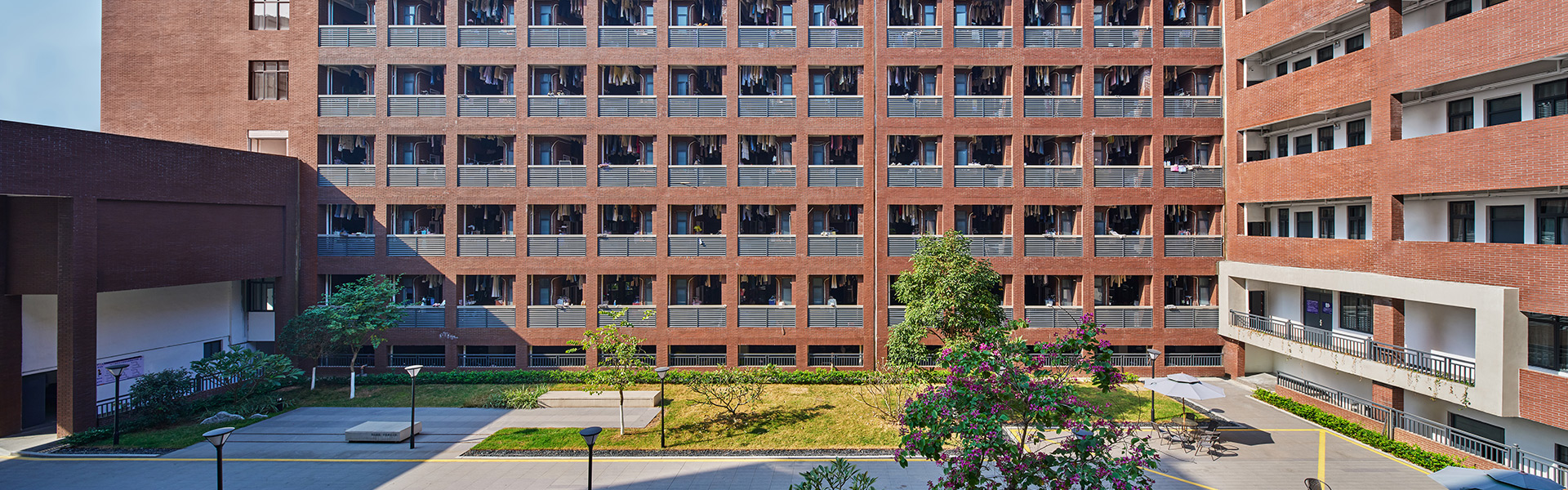 廣西英華國際職業(yè)學(xué)院