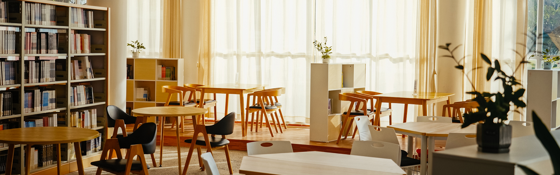 廣西英華國際職業(yè)學(xué)院